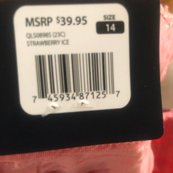 Shorts - Picture 9 of 12